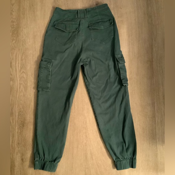 💗3/$15 💗 Simon’s Twik Ladies Size Small Cargo Pants in army green - Picture 2 of 4